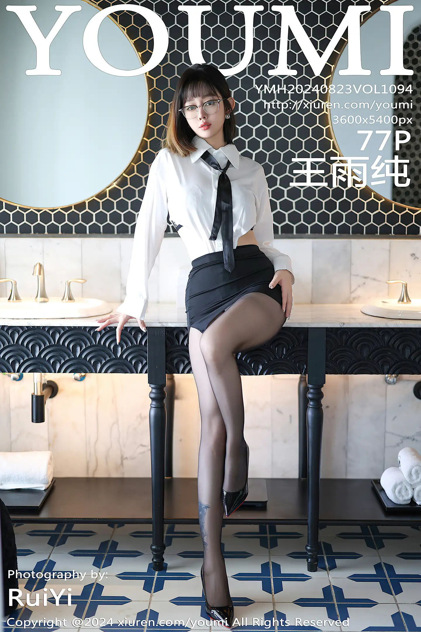 [YouMi尤蜜荟]Vol.1094_女神王雨纯性感白T配黑短裙露超薄黑丝秀完美身材撩人诱惑写真77P-秀人网 - XiuRen.Space